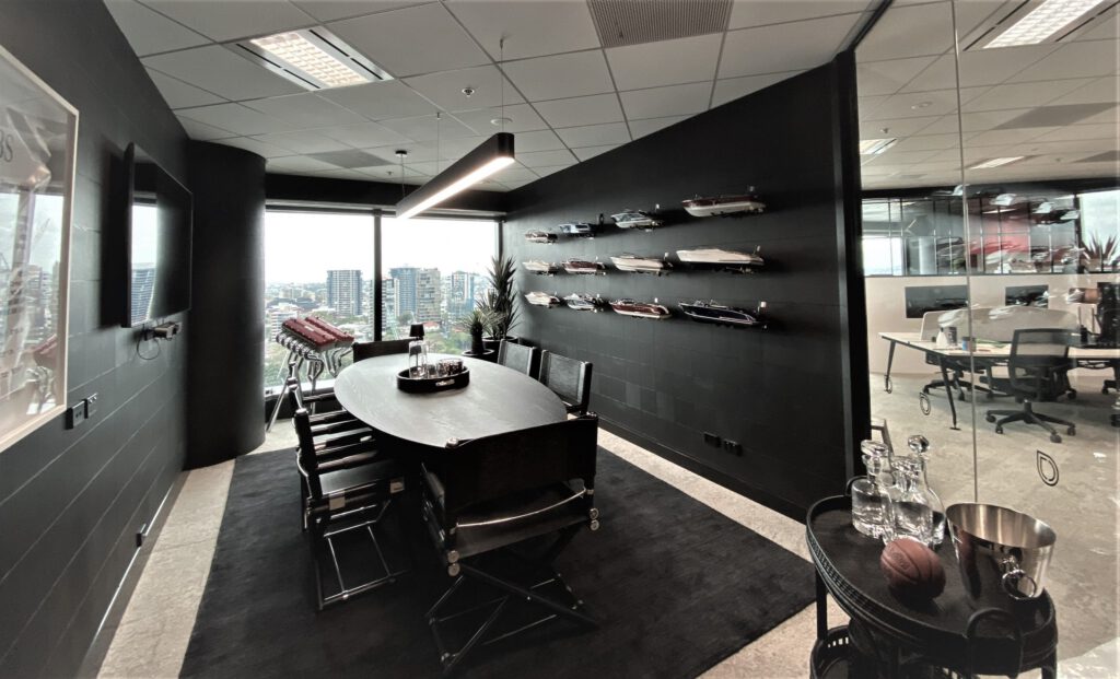 Leather-look wallpaper in a boardroom
