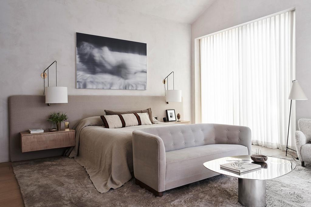 Calm bedroom design i neutral colours
